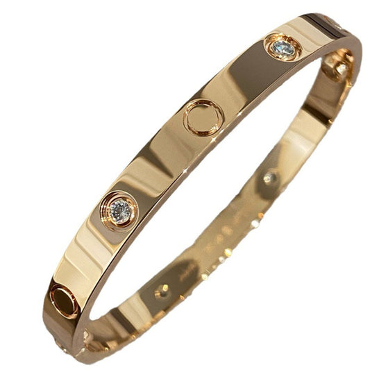 V gold couple bracelet(Using Synthetic diamond)